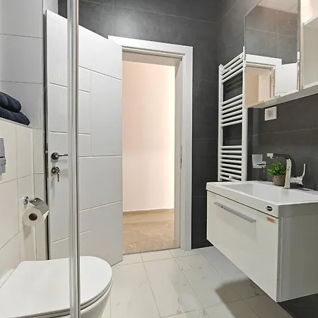 Home Art Apartments Szkopje Kültér fotó