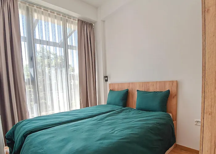 Home Art Apartments