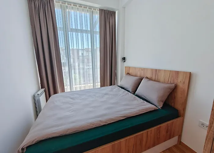 Home Art Apartments