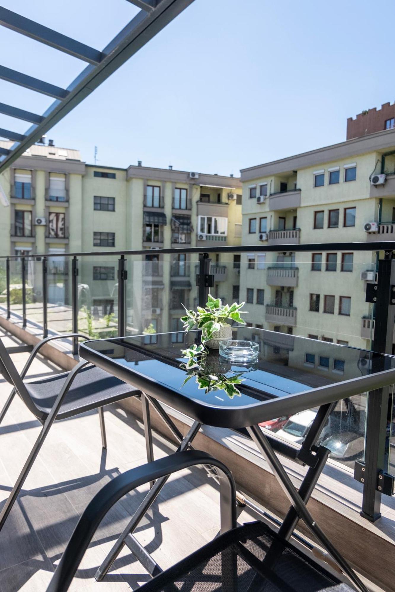 Art Apartman *